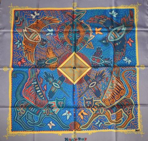 A variation of the Hermès scarf `Légende kuna peuple de panama ` first edited in 2002 by `Zoè Pauwels`