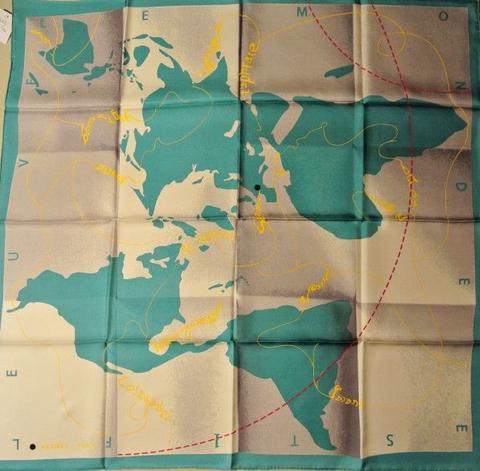 A variation of the Hermès scarf `Le monde un 1 fleuve ` first edited in 2005 by `Barret Bali`