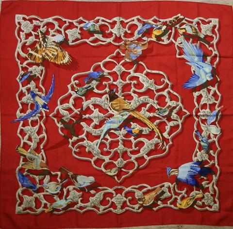 A variation of the Hermès scarf `Oiseaux de l'inde et de l'himalaya ` first edited in 2001 by `Catherine Baschet`