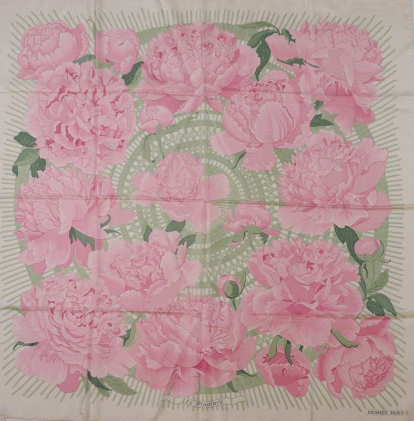 Les pivoines pink - Hermès Scarf Details | Scarf Sage