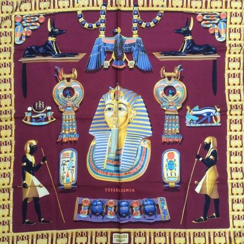 A variation of the Hermès scarf `Tutankhamun ` first edited in 1976 by `Vladimir Rybaltchenko`