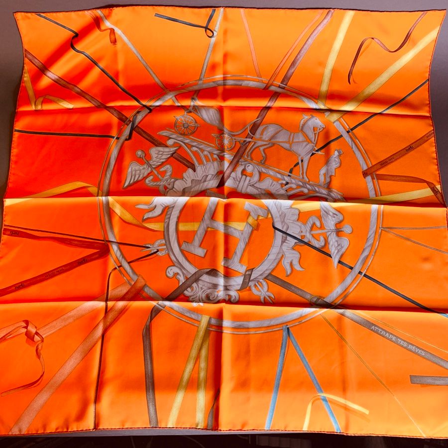 Attrape tes rêves orange - Hermès Scarf Details | Scarf Sage