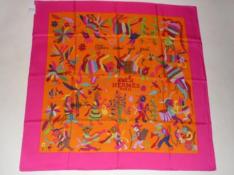 A variation of the Hermès scarf `Din tini yä zuë` first edited in 2011 by `Ezequiel Vincente Jose`
